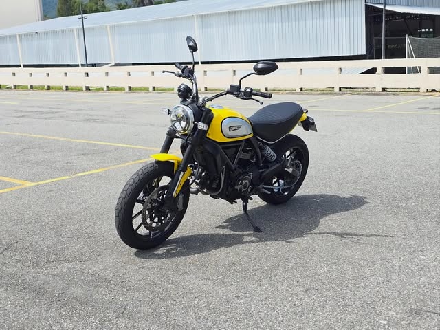 DUCATI SCRAMBLER ICON - Imagem 6