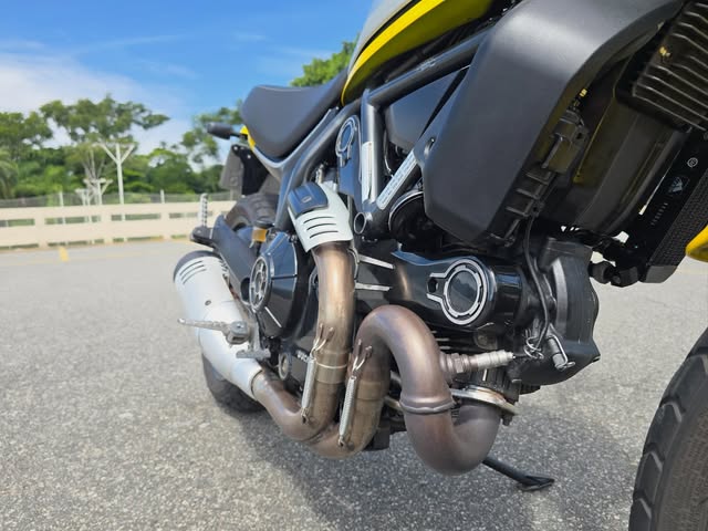 DUCATI SCRAMBLER ICON - Imagem 9
