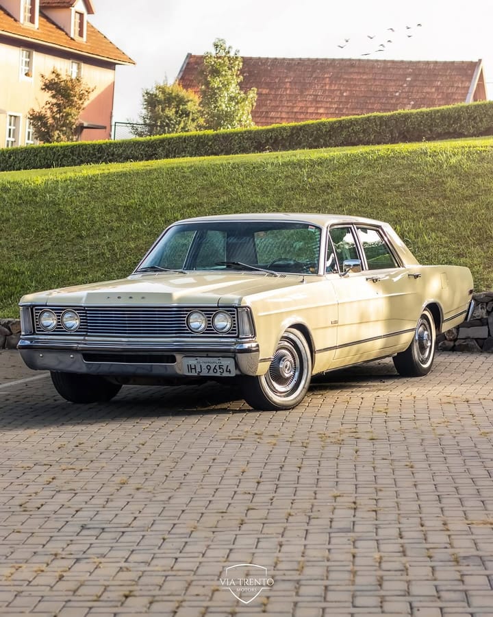 FORD GALAXIE