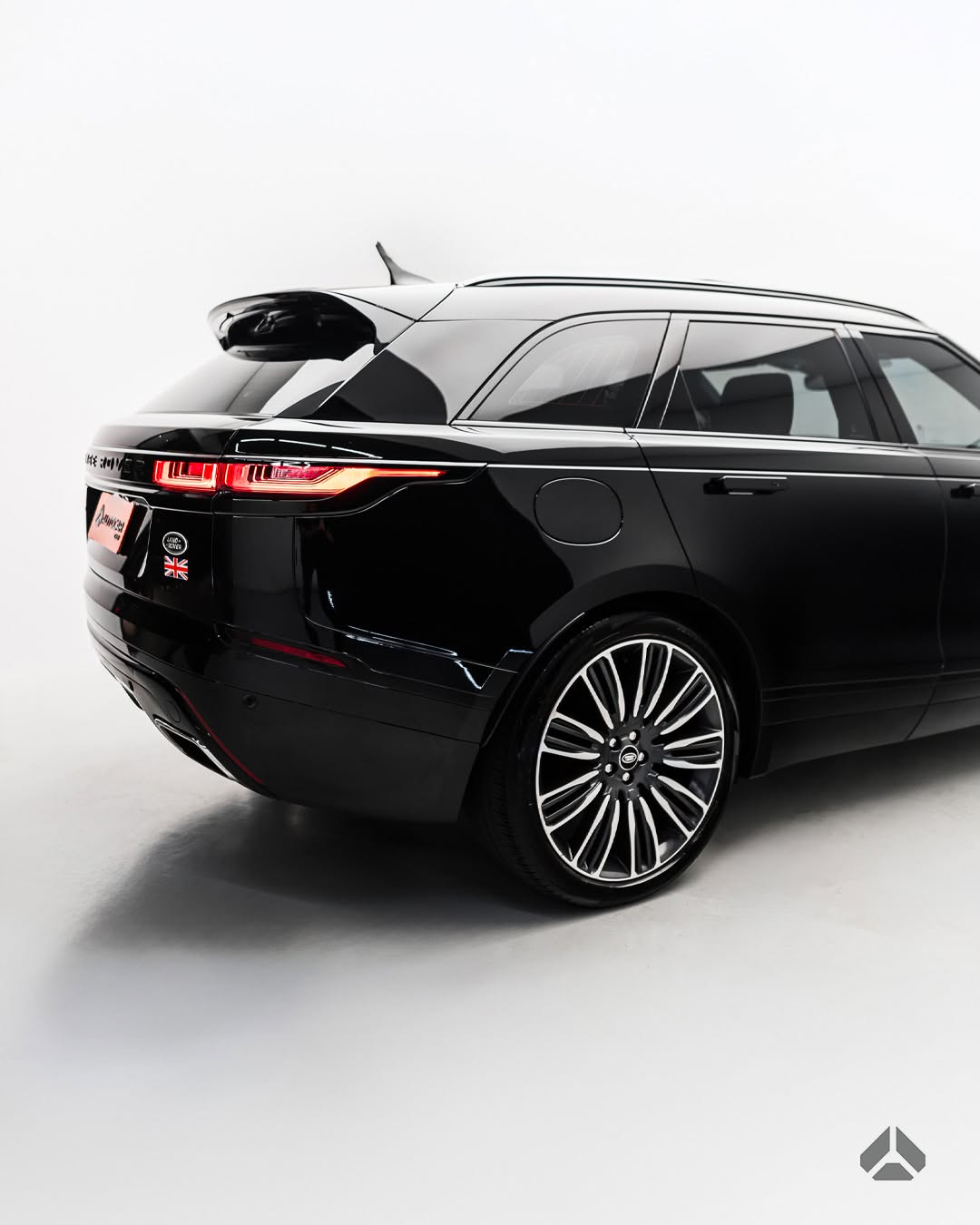 LAND ROVER RANGE ROVER VELAR R-DYNAMIC HSE AUTOMÁTICO - Imagem 10