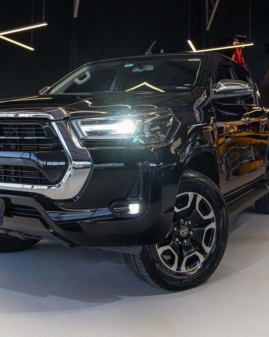TOYOTA HILUX CD SRX 4X4 - Imagem 7