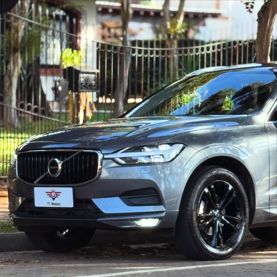 VOLVO XC60 MOMENTUM - Imagem 9