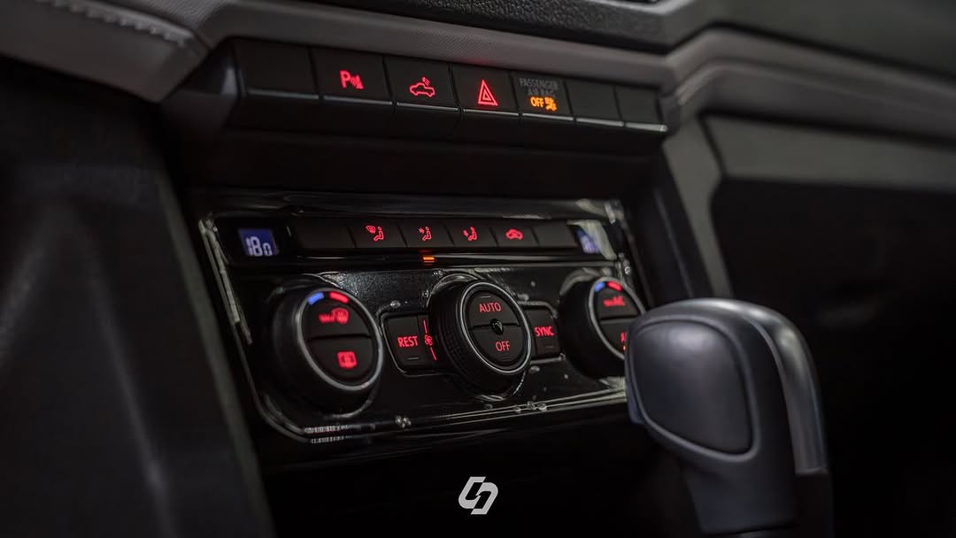 VOLKSWAGEN AMAROK HIGHLINE V6 - Imagem 8