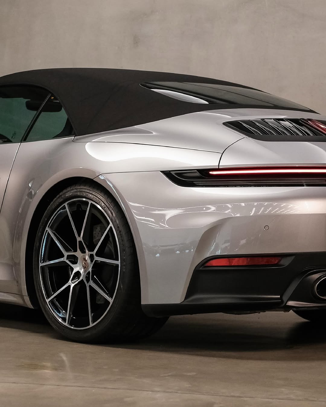 PORSCHE 911 CARRERA T CABRIOLET - Imagem 8