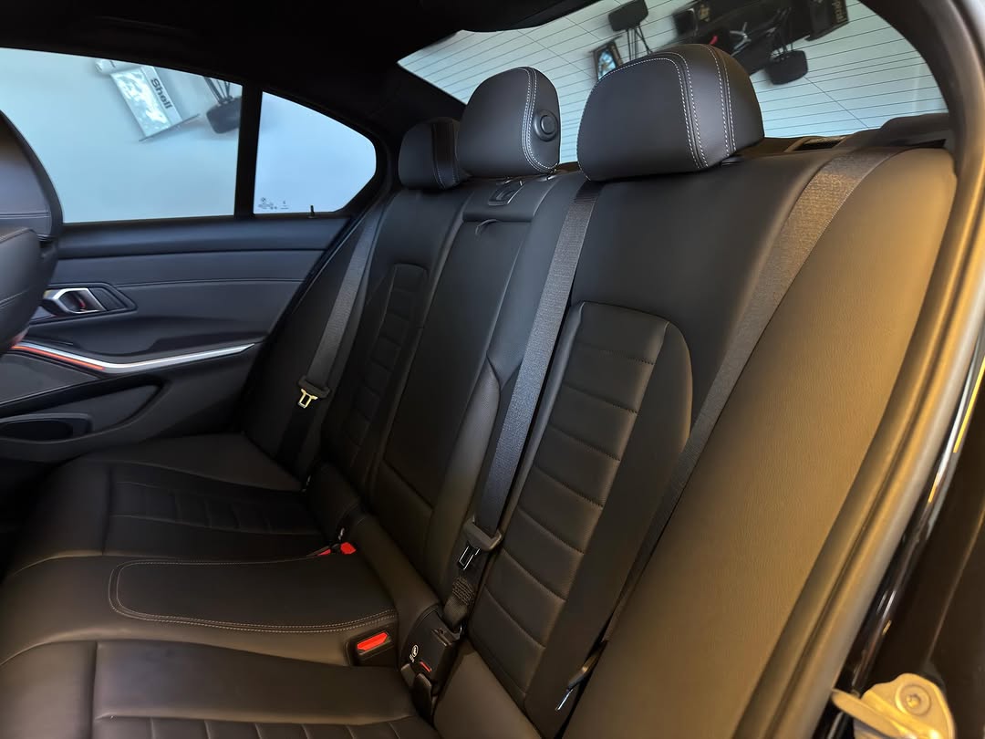 BMW 320I M SPORT - Imagem 8