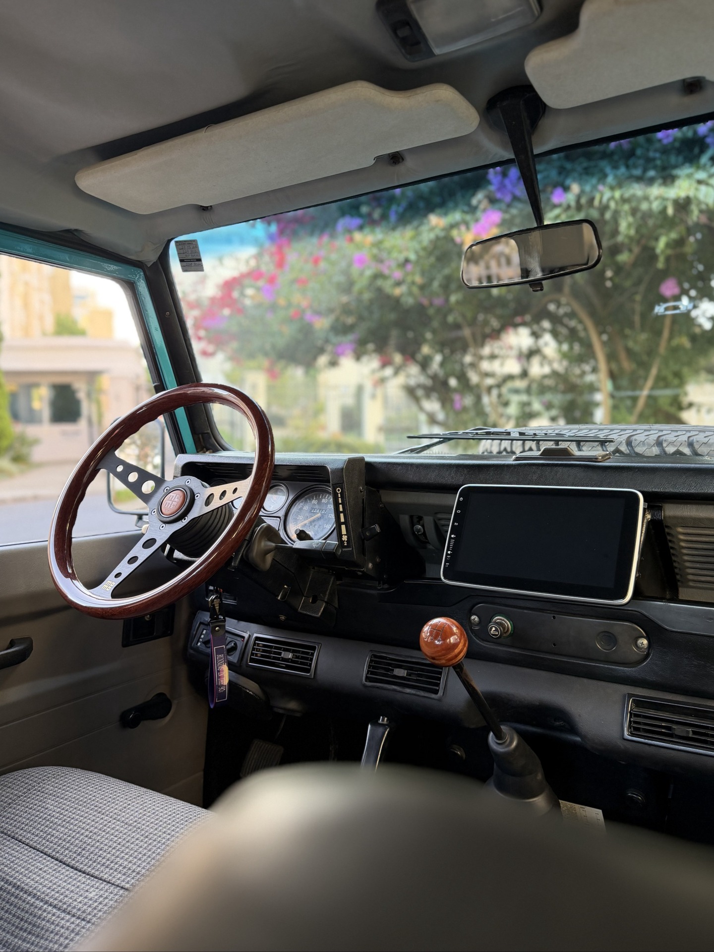 LAND ROVER DEFENDER 130HCPU - Imagem 8