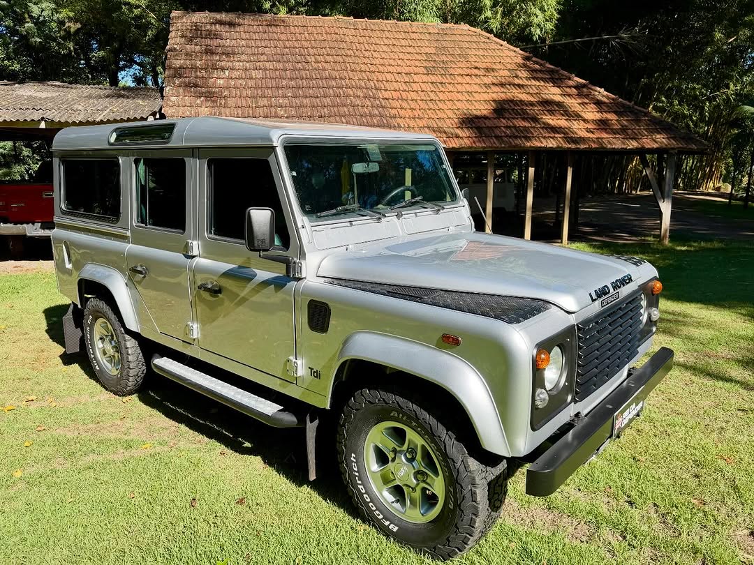 LAND ROVER DEFENDER - Imagem 6