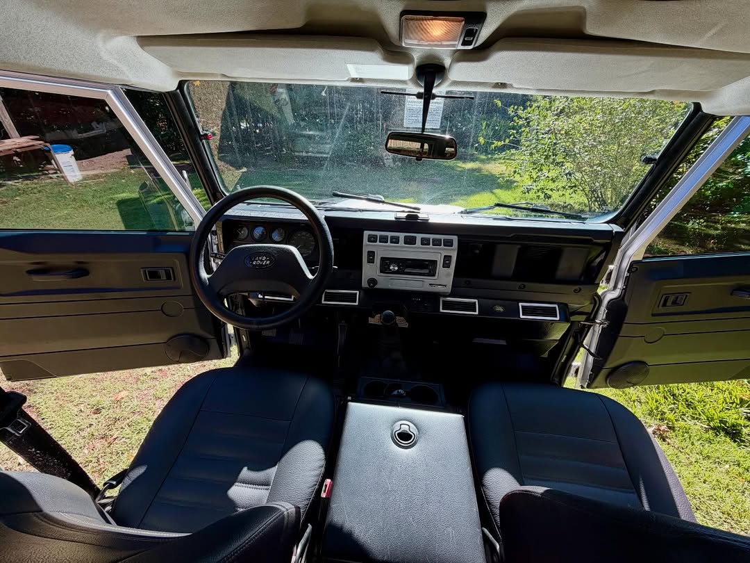 LAND ROVER DEFENDER - Imagem 9