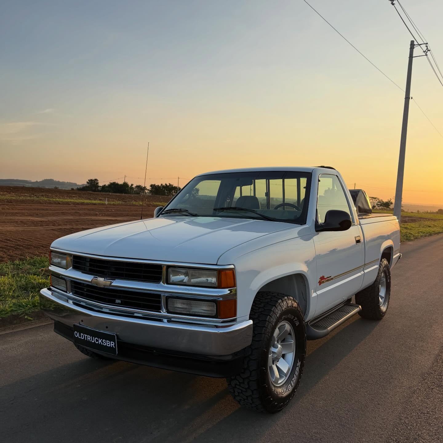 CHEVROLET SILVERADO - Imagem 1