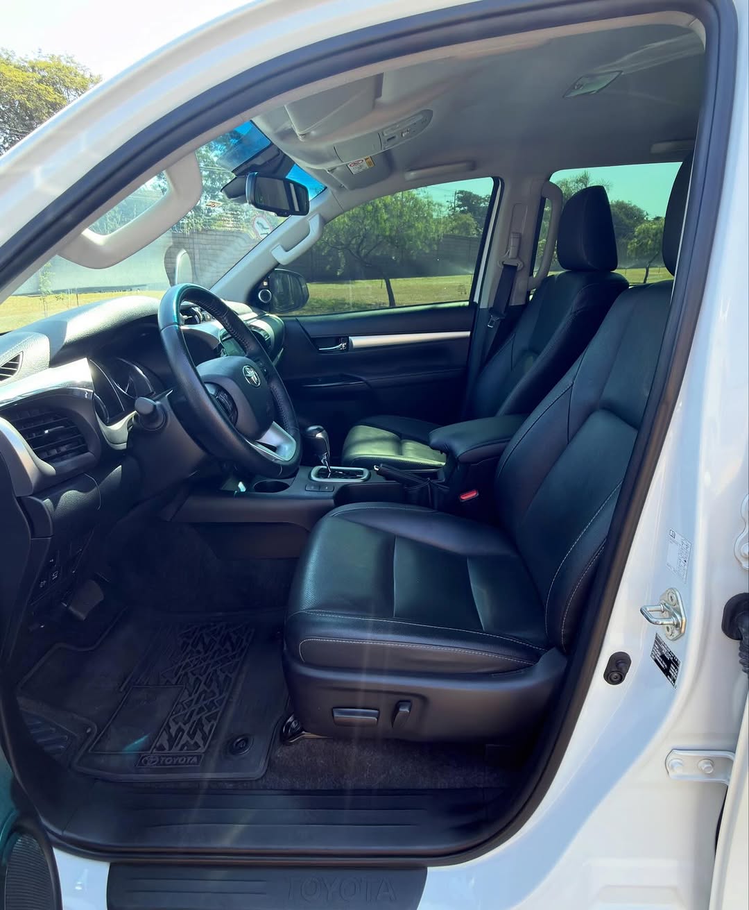 TOYOTA HILUX SRX - Imagem 5
