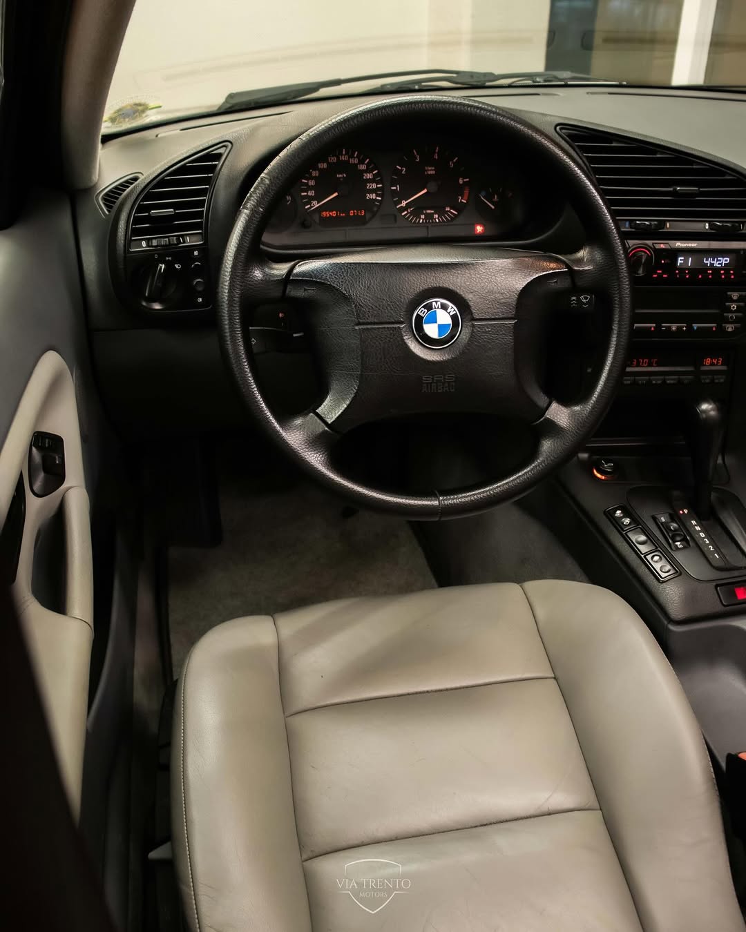 BMW 318IS - Imagem 6