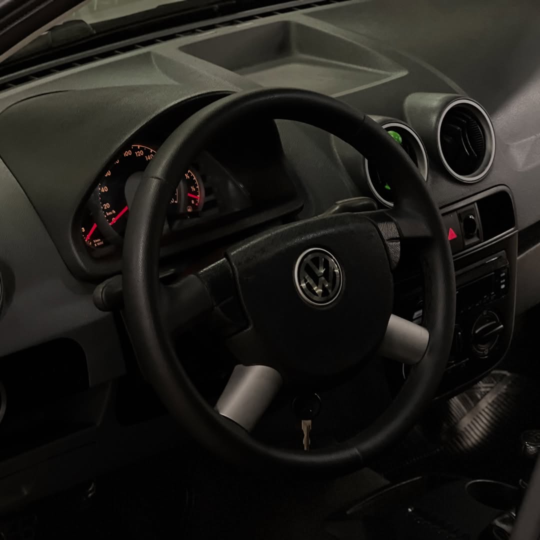 VOLKSWAGEN SAVEIRO SPORTLINE - Imagem 6