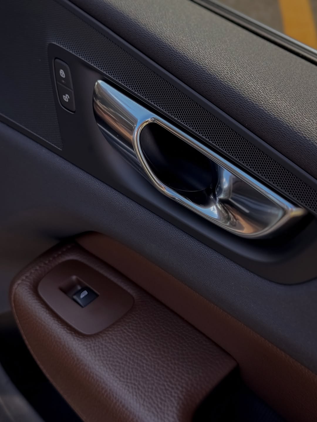 VOLVO XC60 MOMENTUM - Imagem 6