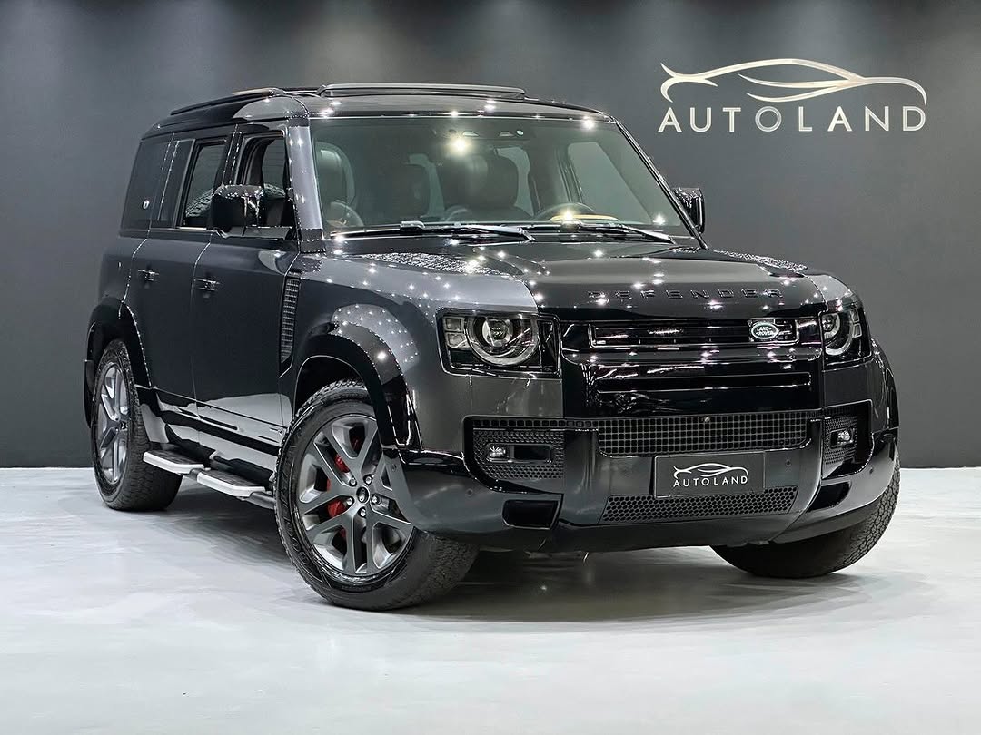 LAND ROVER DEFENDER D300 TURBO DIESEL MHEV 110 X AWD AUTOMÁTICO - Imagem 1