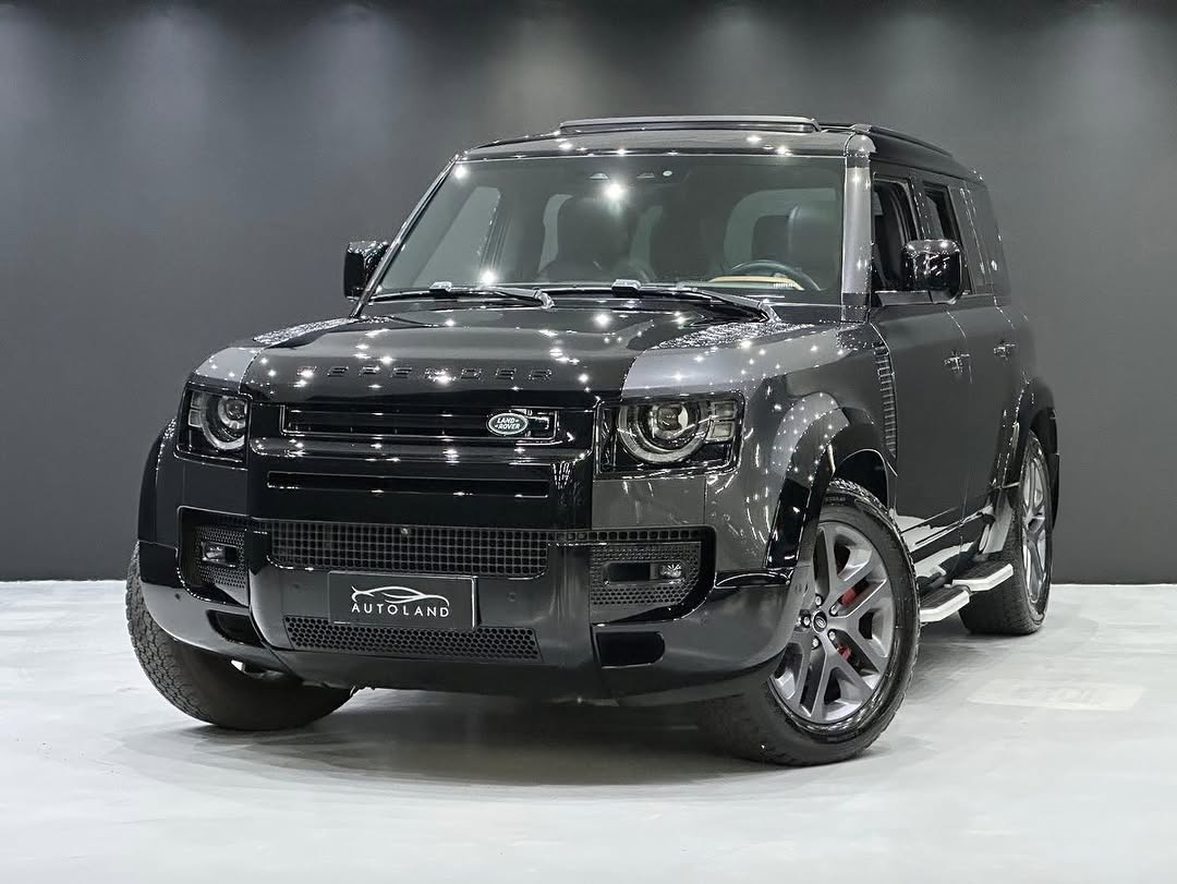 LAND ROVER DEFENDER D300 TURBO DIESEL MHEV 110 X AWD AUTOMÁTICO - Imagem 4