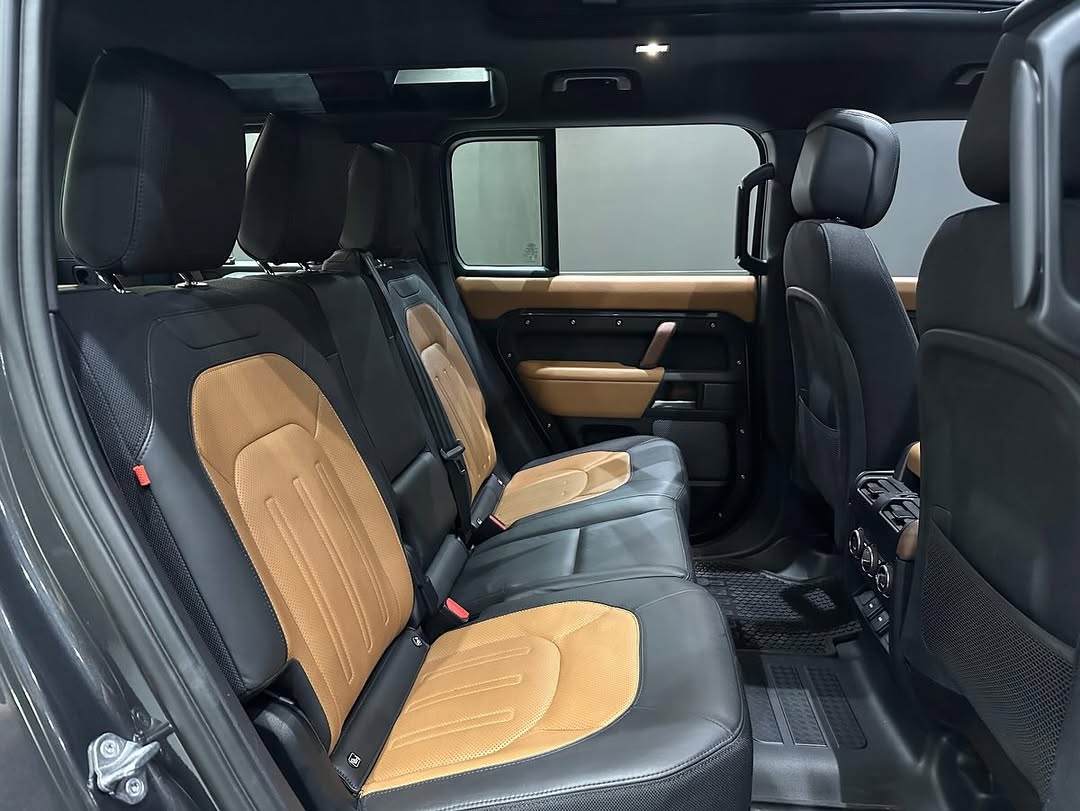 LAND ROVER DEFENDER D300 TURBO DIESEL MHEV 110 X AWD AUTOMÁTICO - Imagem 8