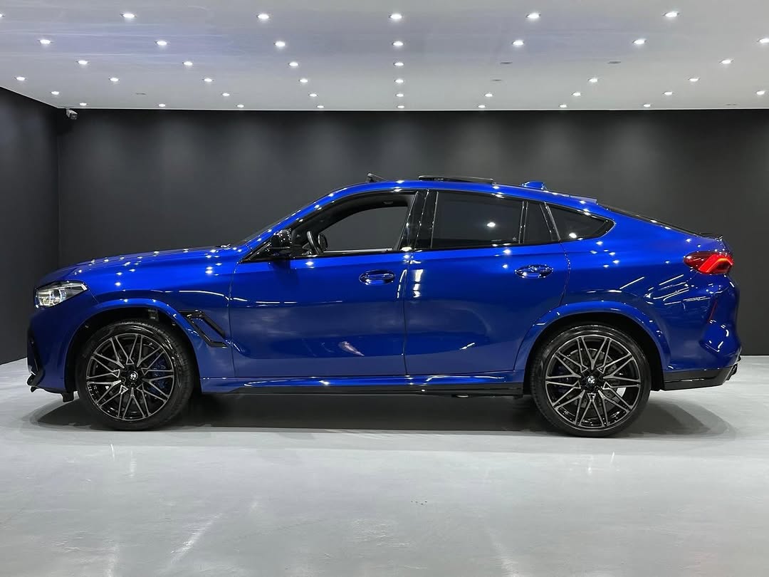 BMW X6 M COMPETITION - Imagem 10