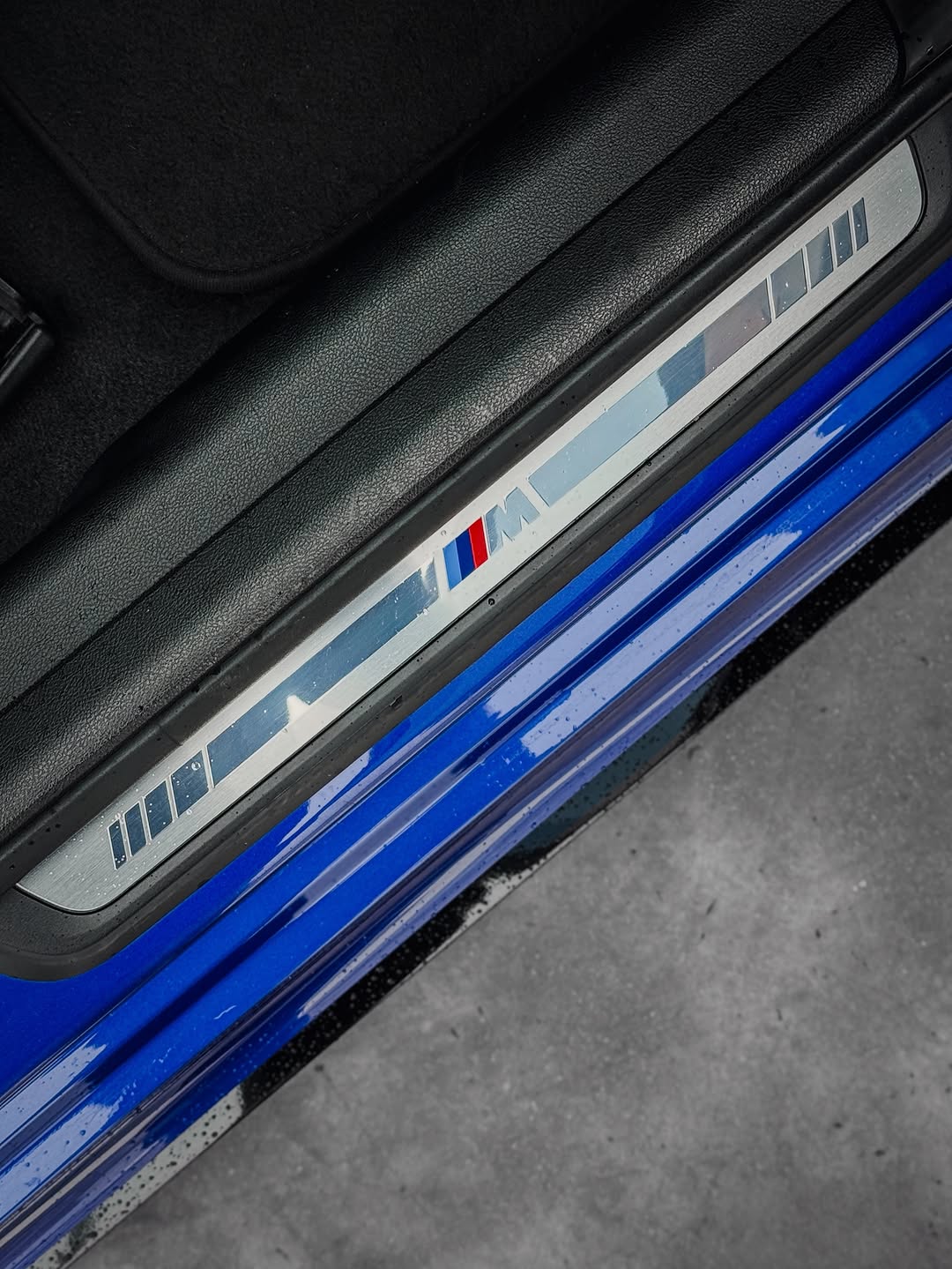 BMW 330E M SPORT - Imagem 12