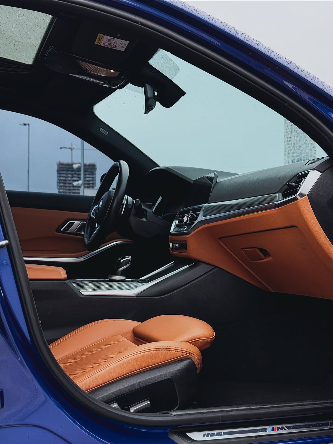 BMW 330E M SPORT - Imagem 13