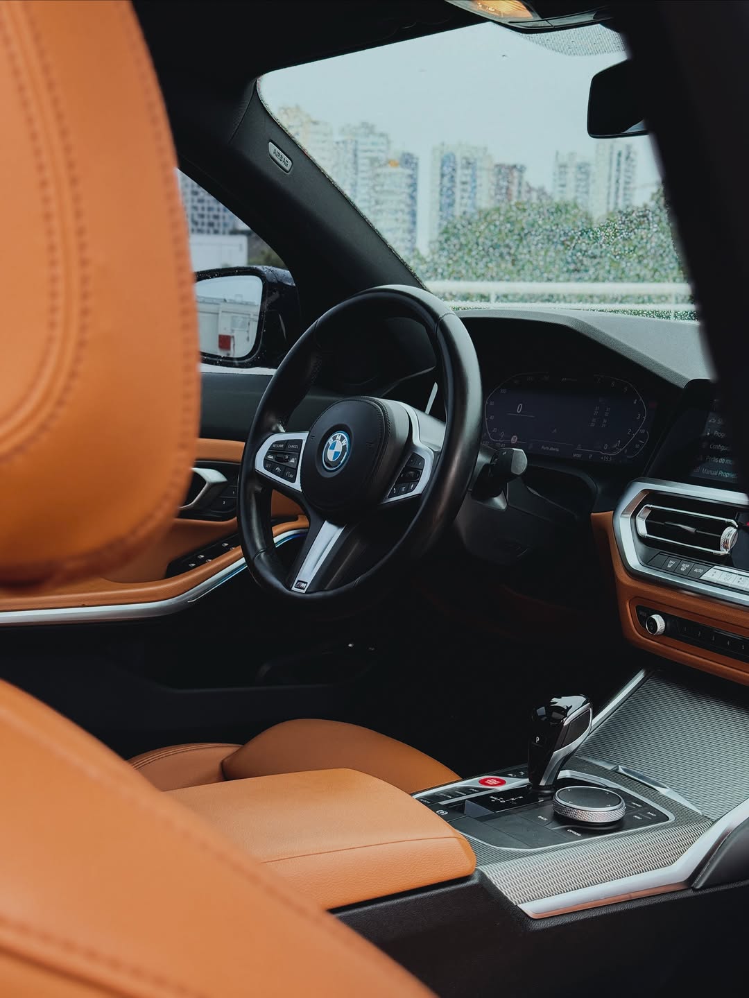 BMW 330E M SPORT - Imagem 4