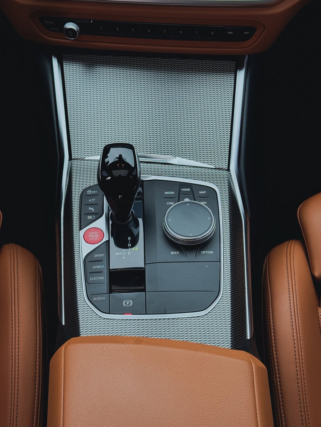 BMW 330E M SPORT - Imagem 7
