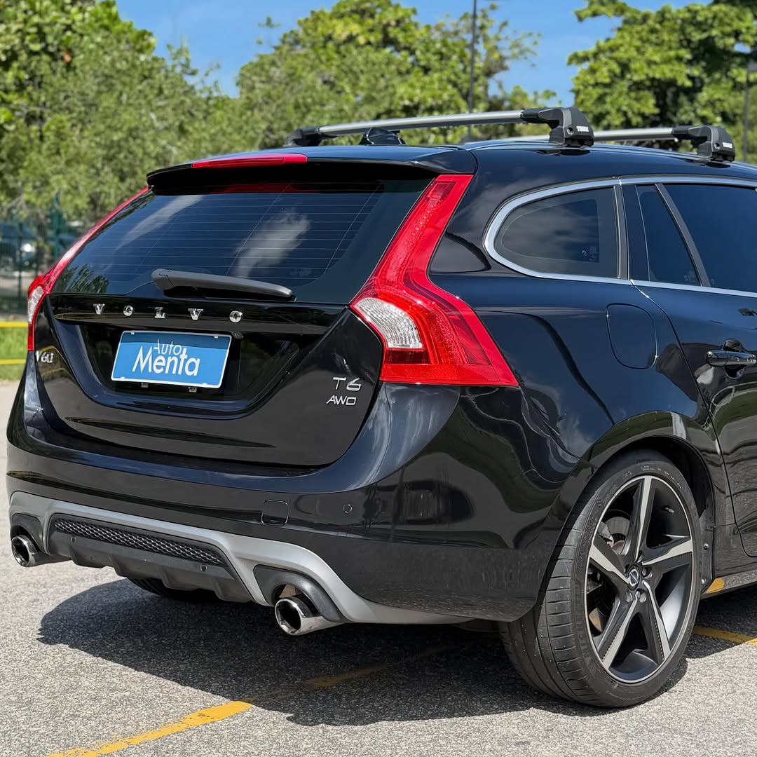 VOLVO V60 R-DESIGN - Imagem 4