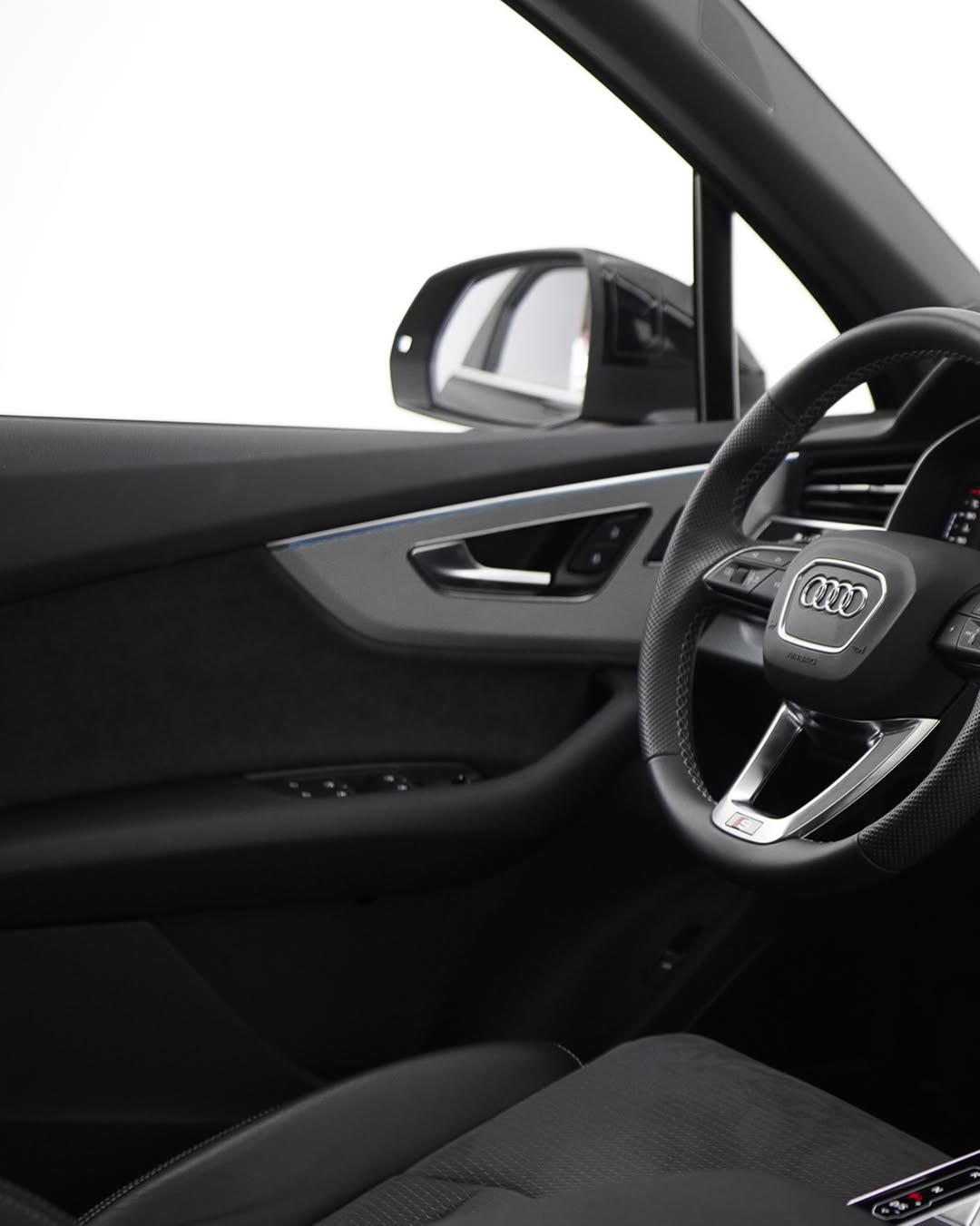 AUDI Q7 S-LINE - Imagem 4