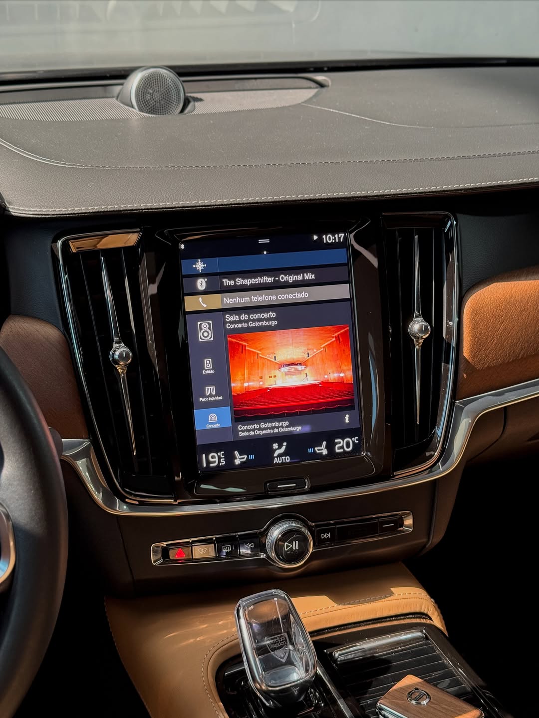 VOLVO S90 T8 - Imagem 16