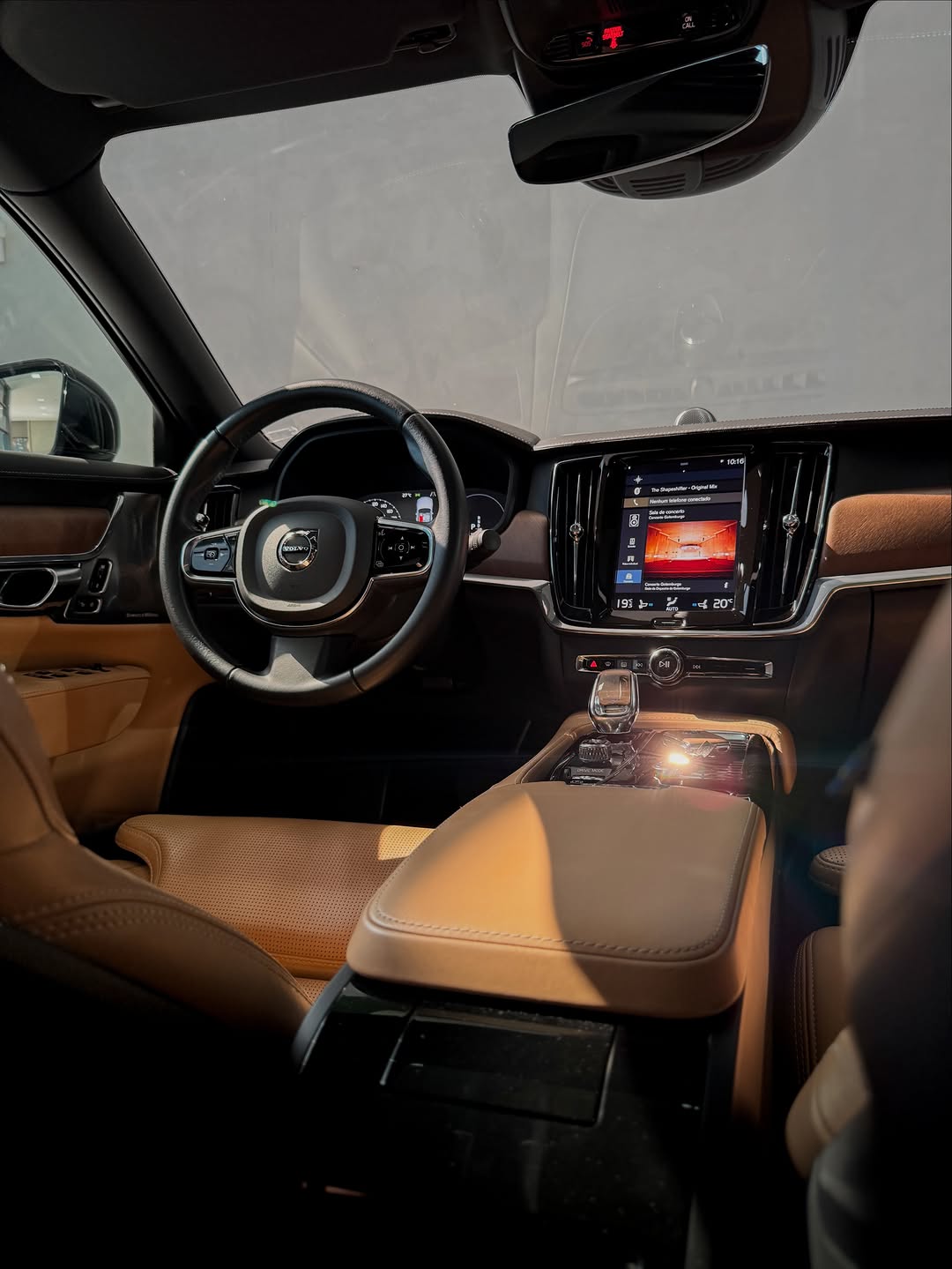 VOLVO S90 T8 - Imagem 18