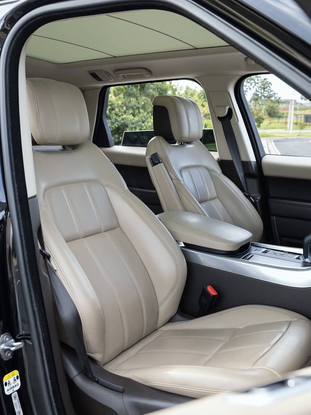 LAND ROVER RANGE ROVER SPORT D300 HSE - Imagem 4