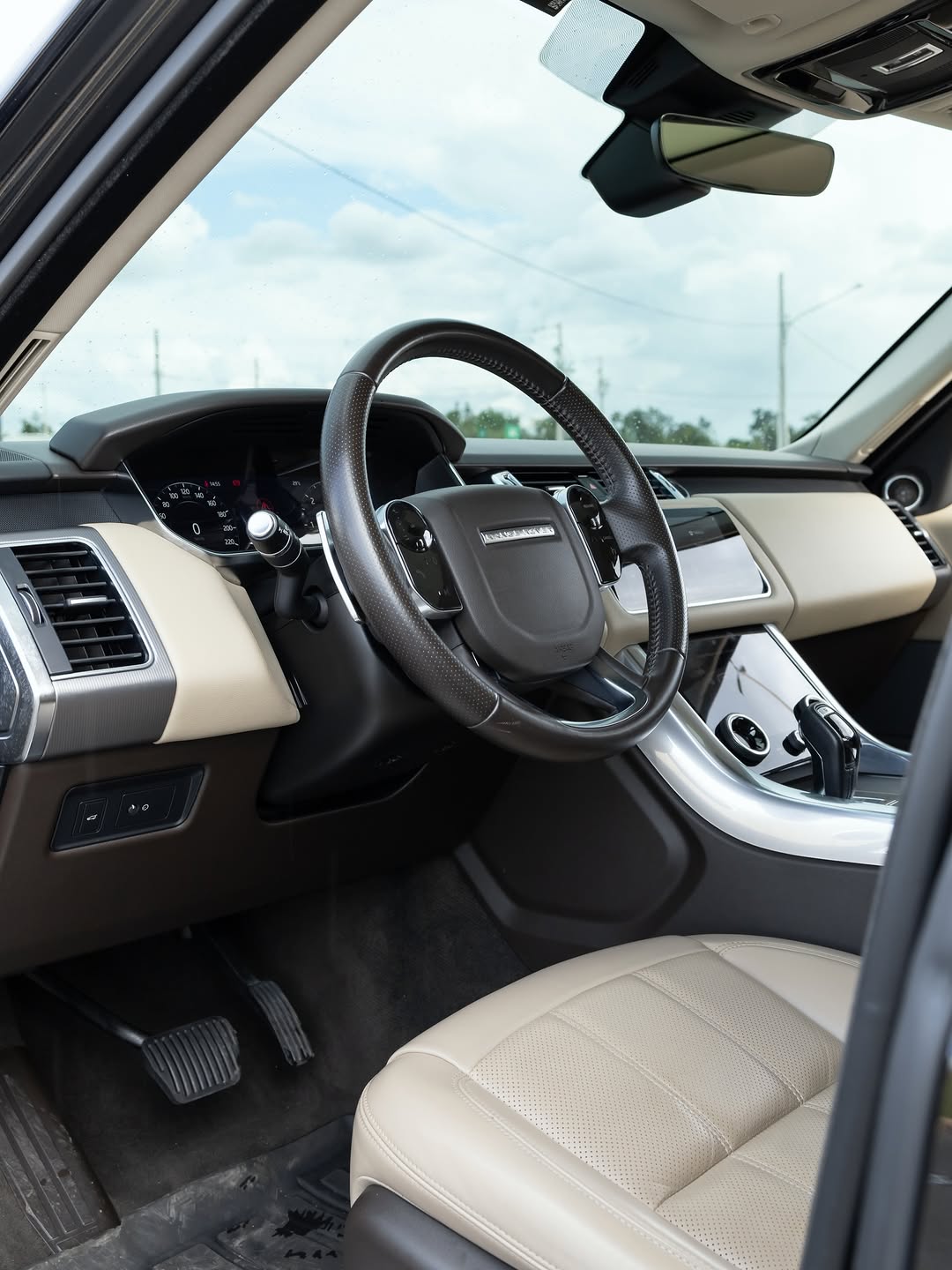 LAND ROVER RANGE ROVER SPORT D300 HSE - Imagem 6