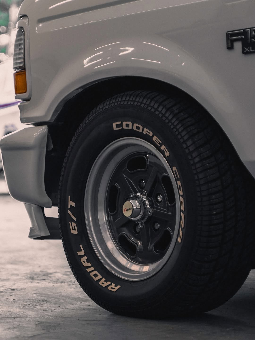 FORD F1000 LIGHTINING - Imagem 20