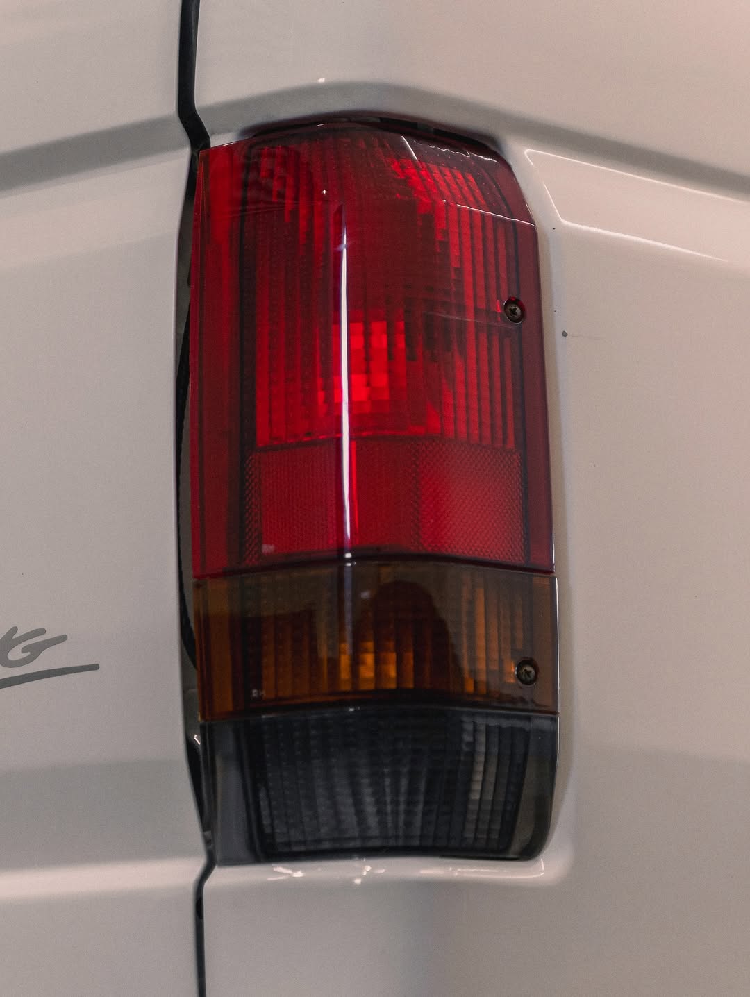 FORD F1000 LIGHTINING - Imagem 6