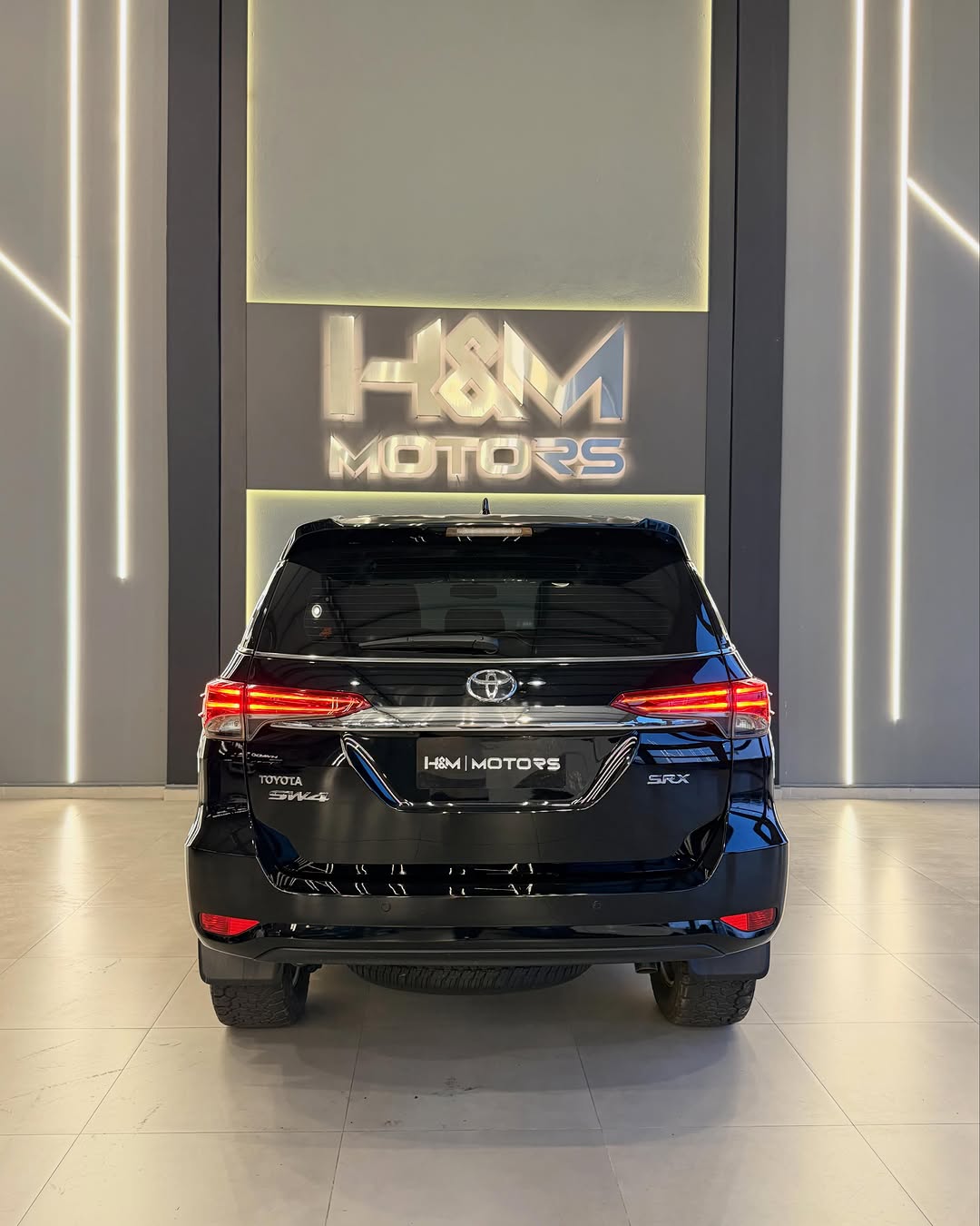 TOYOTA HILUX SW4 SRX - Imagem 4