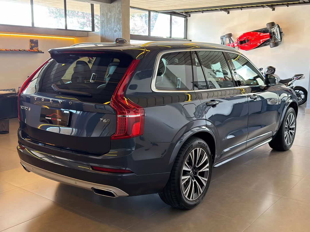 VOLVO XC90 T6 MOMENTUM - Imagem 4