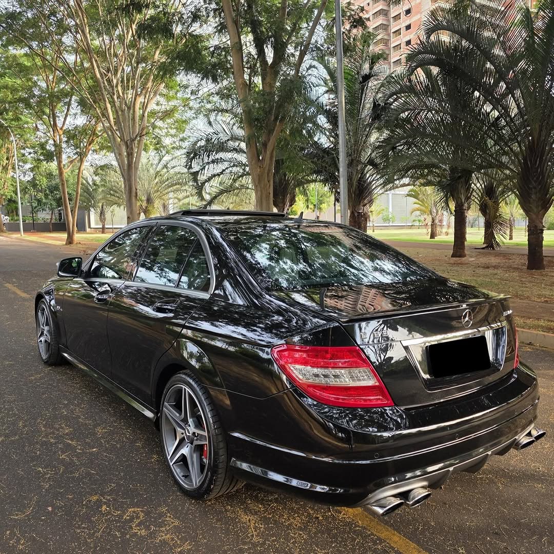 MERCEDES-BENZ C63 AMG - Imagem 3