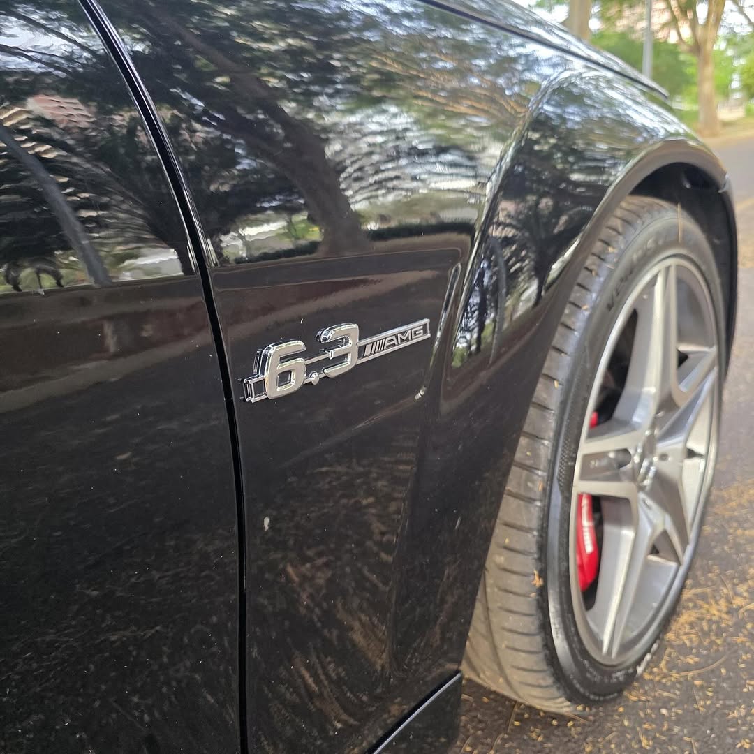 MERCEDES-BENZ C63 AMG - Imagem 8