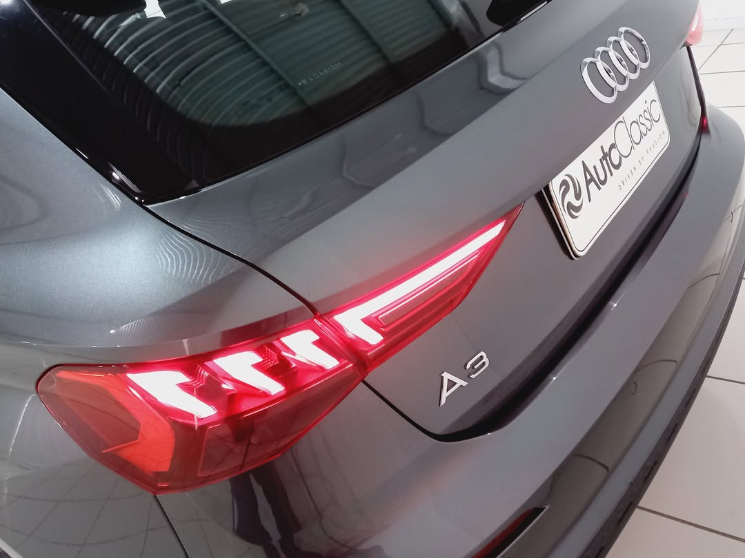 AUDI A3 SPORTBACK S-LINE - Imagem 3