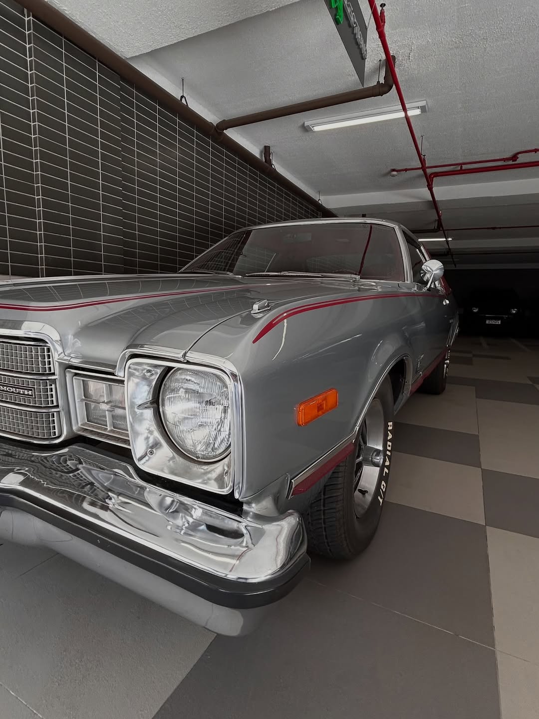 PLYMOUTH VOLARE PREMIER COUPÉ - Imagem 3