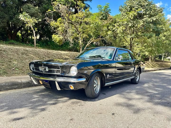 FORD MUSTANG HARDTOP