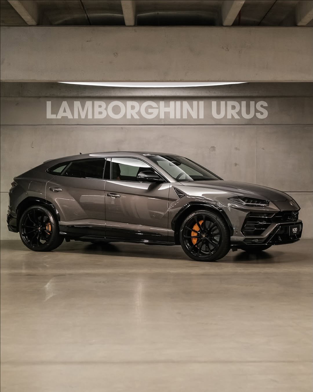 LAMBORGHINI URUS - Imagem 1