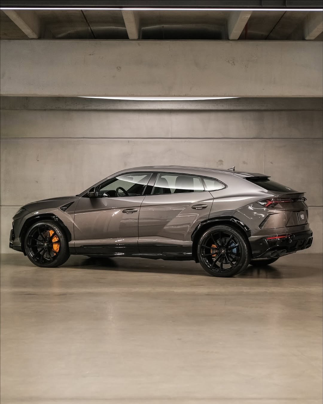 LAMBORGHINI URUS - Imagem 2