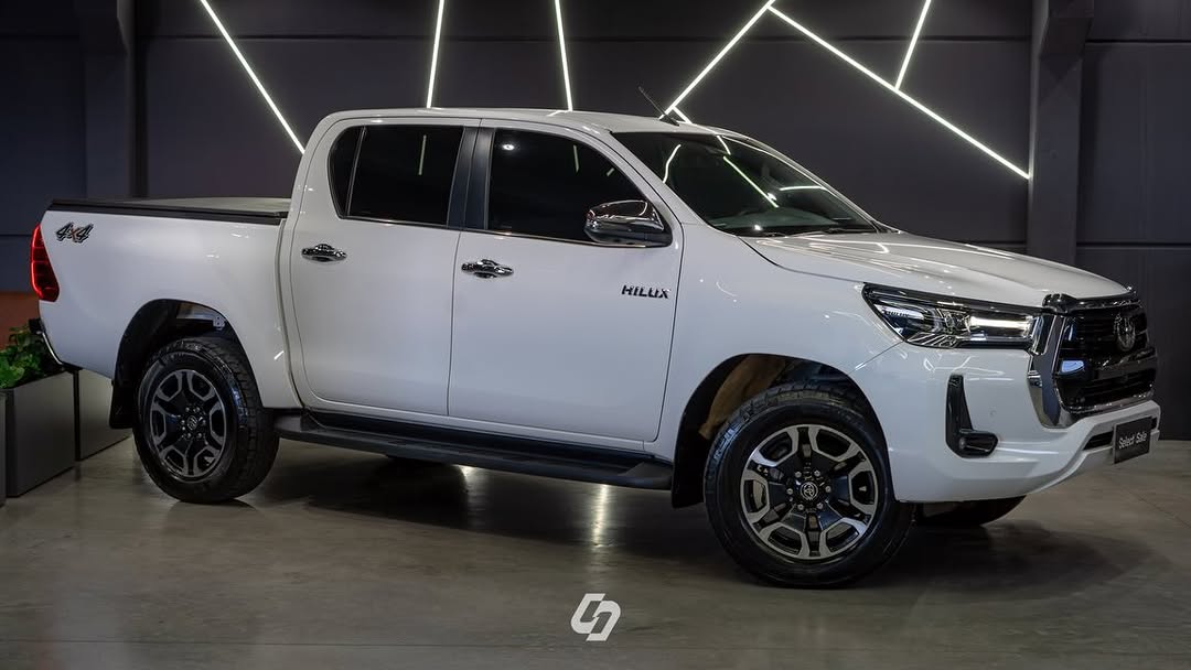 TOYOTA HILUX SRX - Imagem 2
