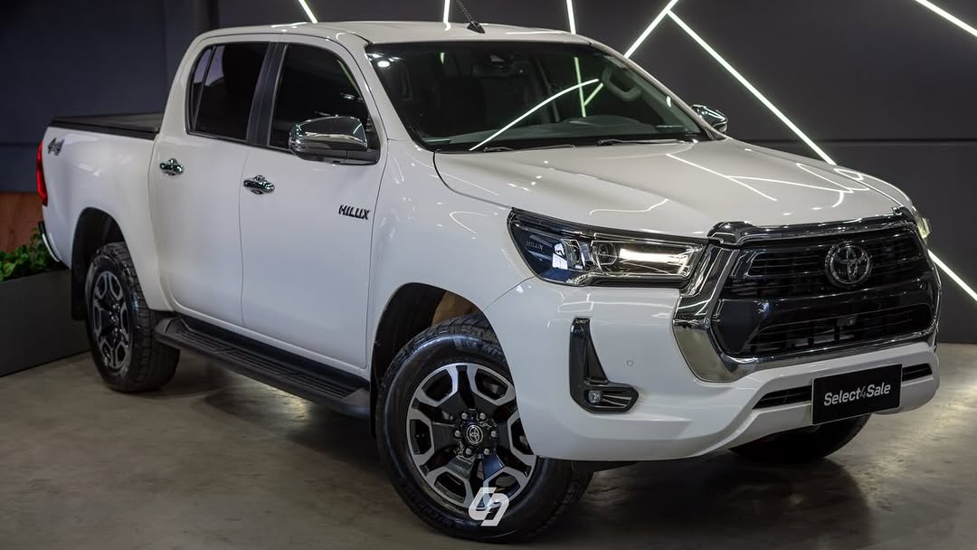 TOYOTA HILUX SRX - Imagem 11