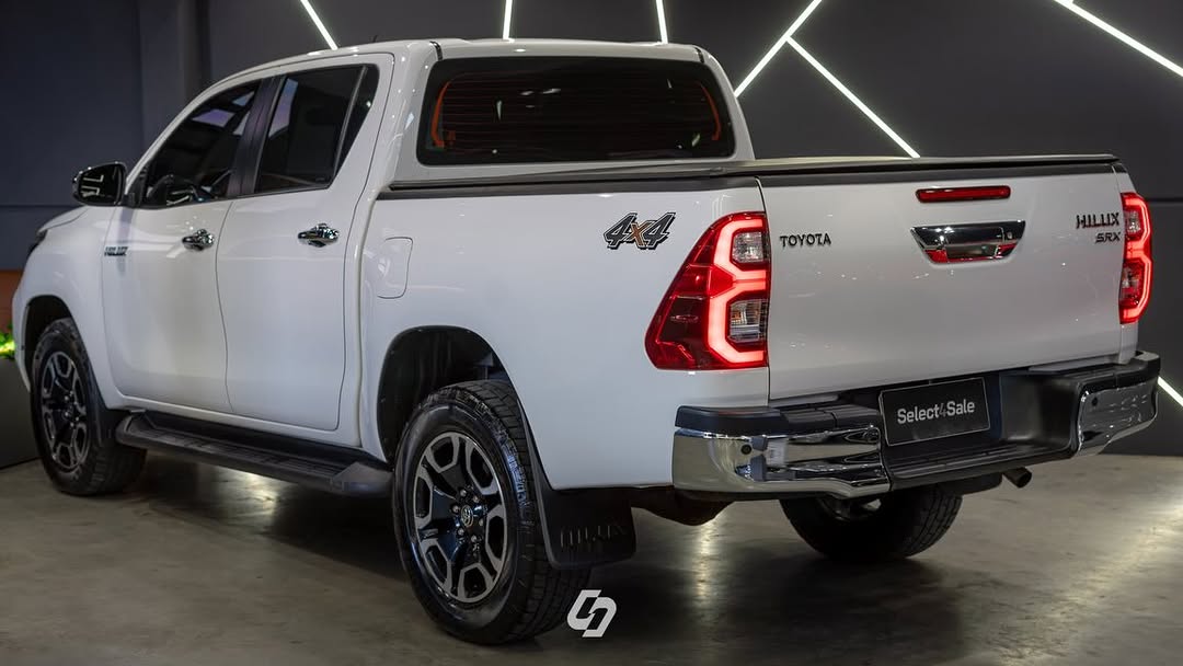 TOYOTA HILUX SRX - Imagem 13