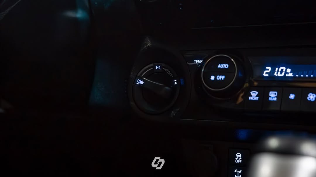 TOYOTA HILUX SRX - Imagem 16