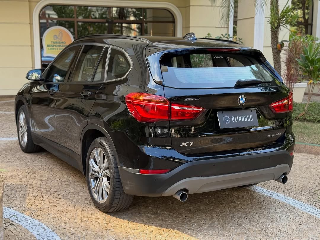 BMW X1 SDRIVE20I - Imagem 4