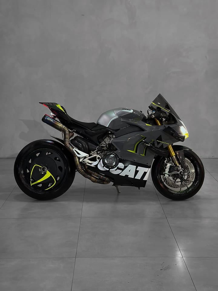 DUCATI PANIGALE V4 S