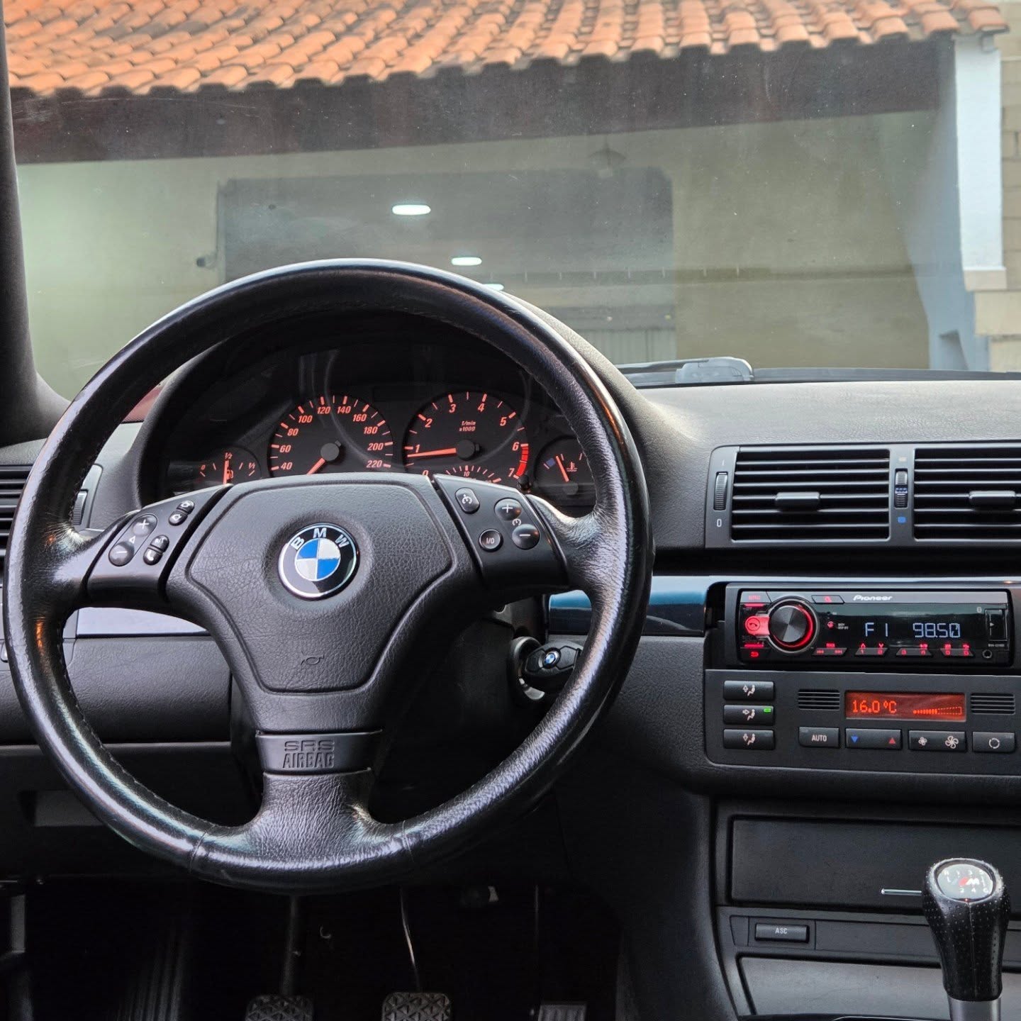 BMW E46 323CI - Imagem 3