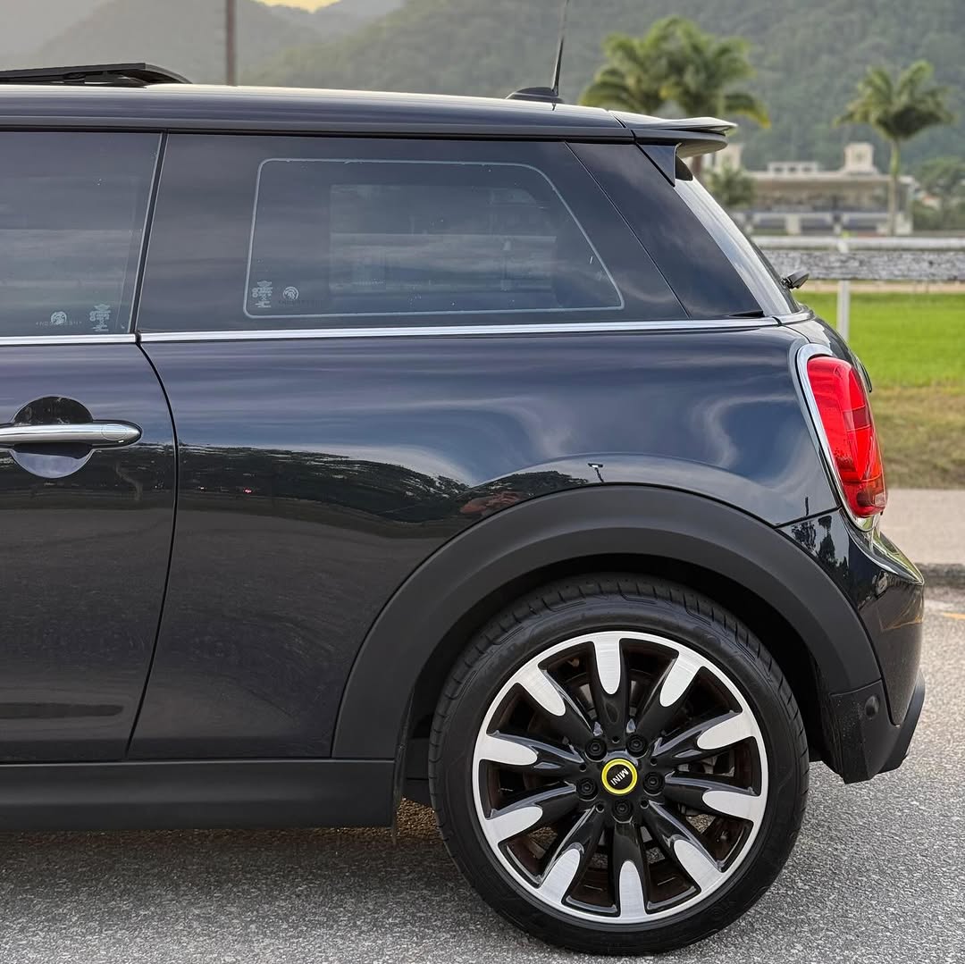MINI COOPER SE EXCLUSIVE - Imagem 5
